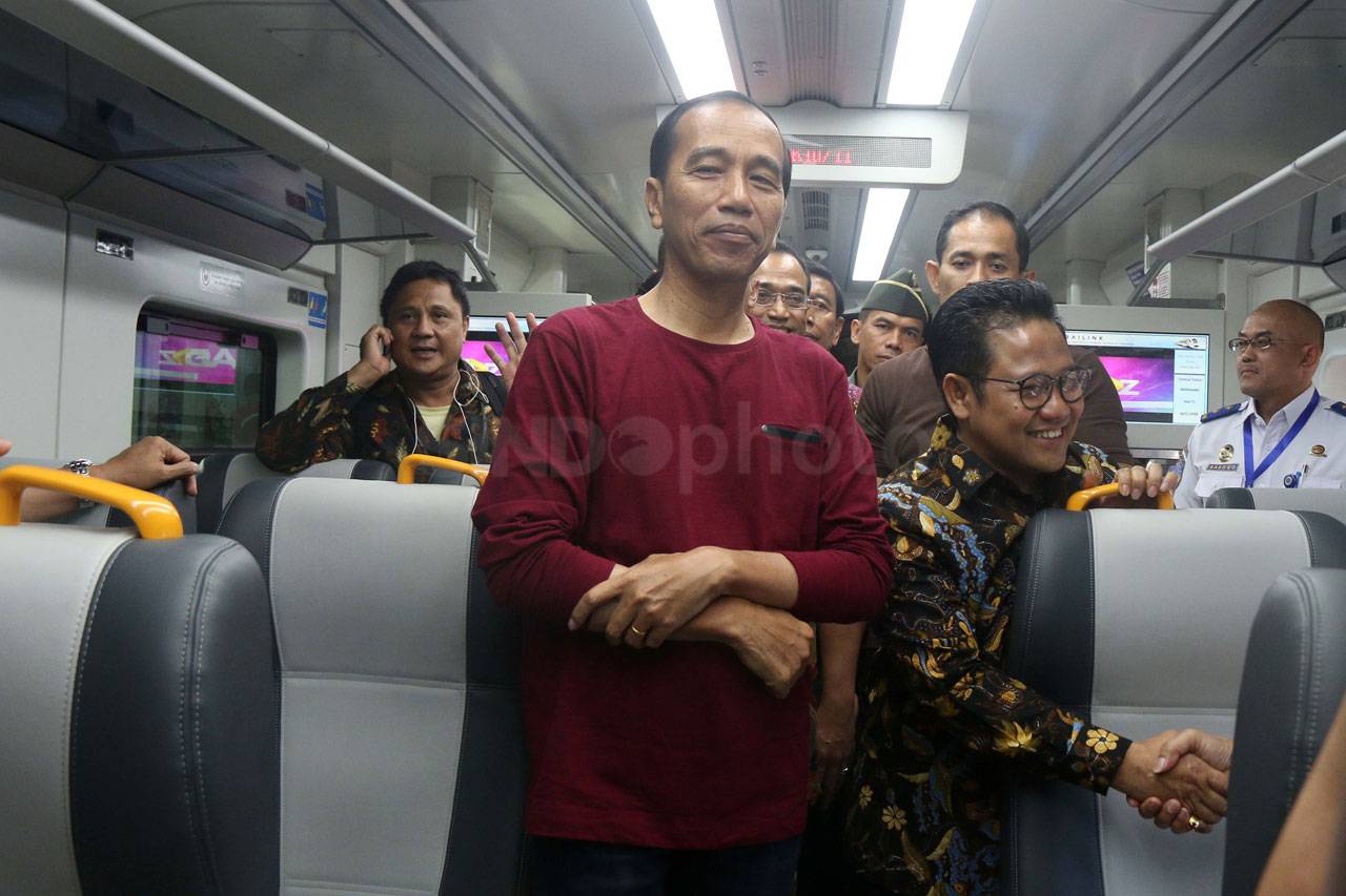 Presiden Jokowi Resmikan...