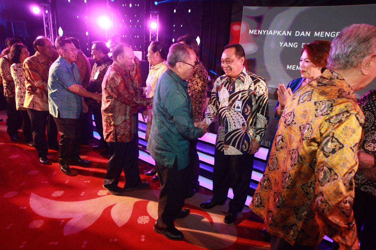 Masuki Tahun 2018, Bank...