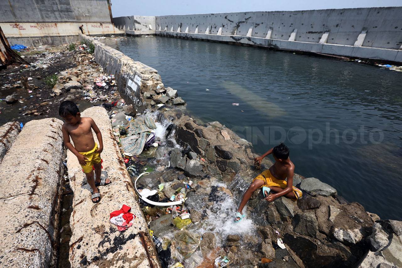 Giant Sea Wall di Pantai...
