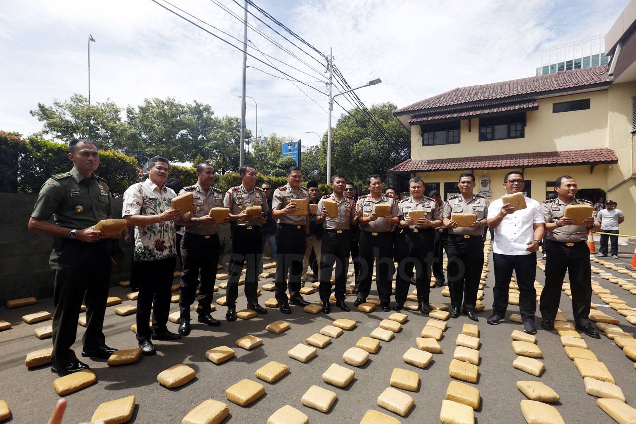 Polrestro Jakarta Barat...