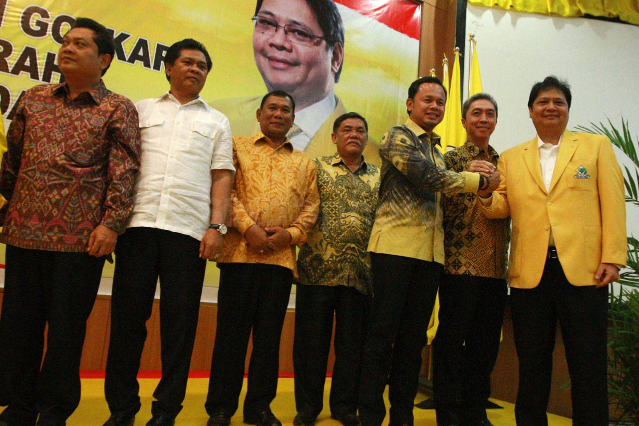 Partai Golkar Serahkan...