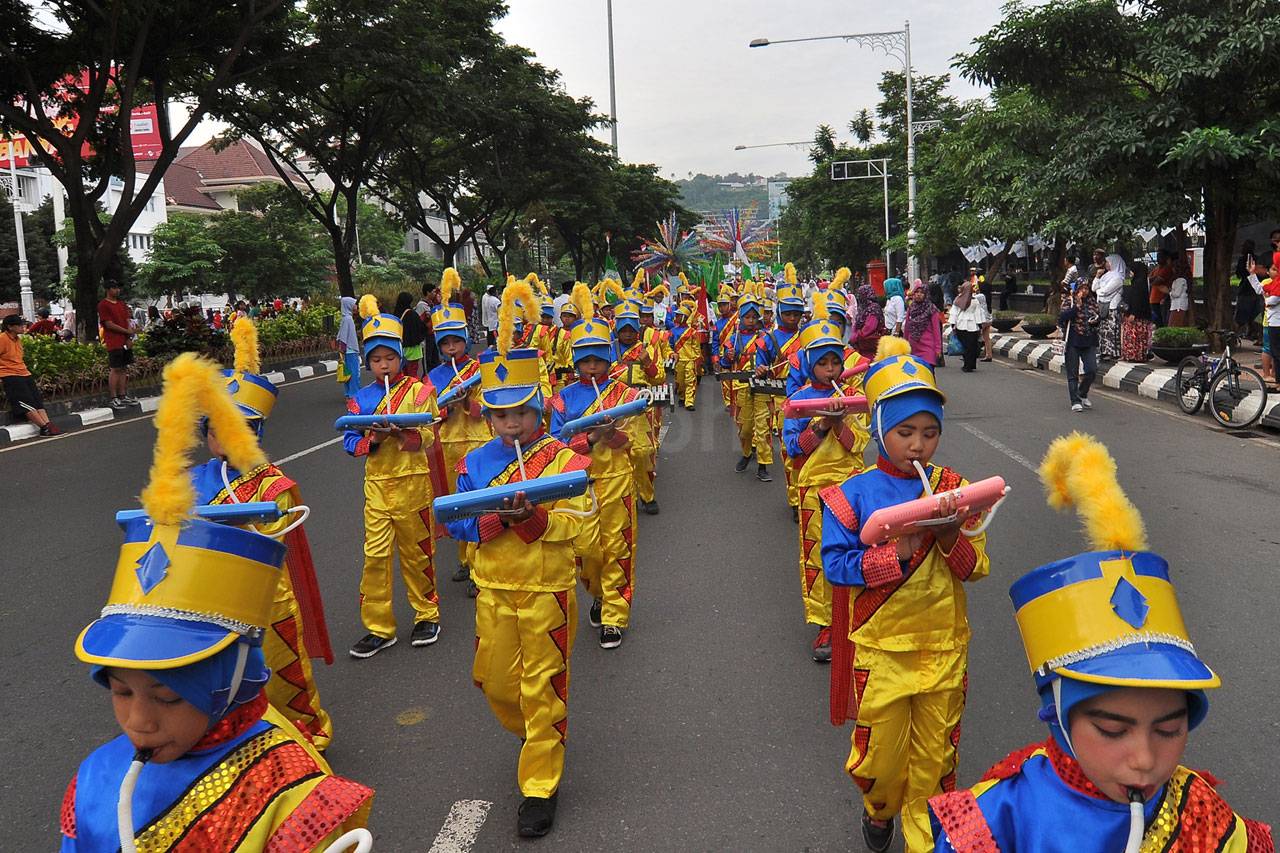 Ratusan Santri Ikuti...