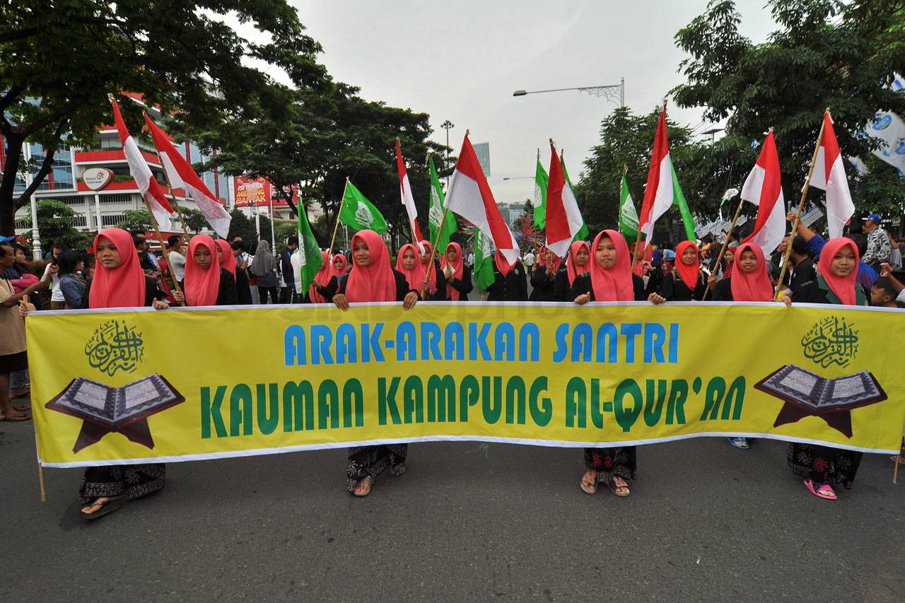 Ratusan Santri Ikuti...