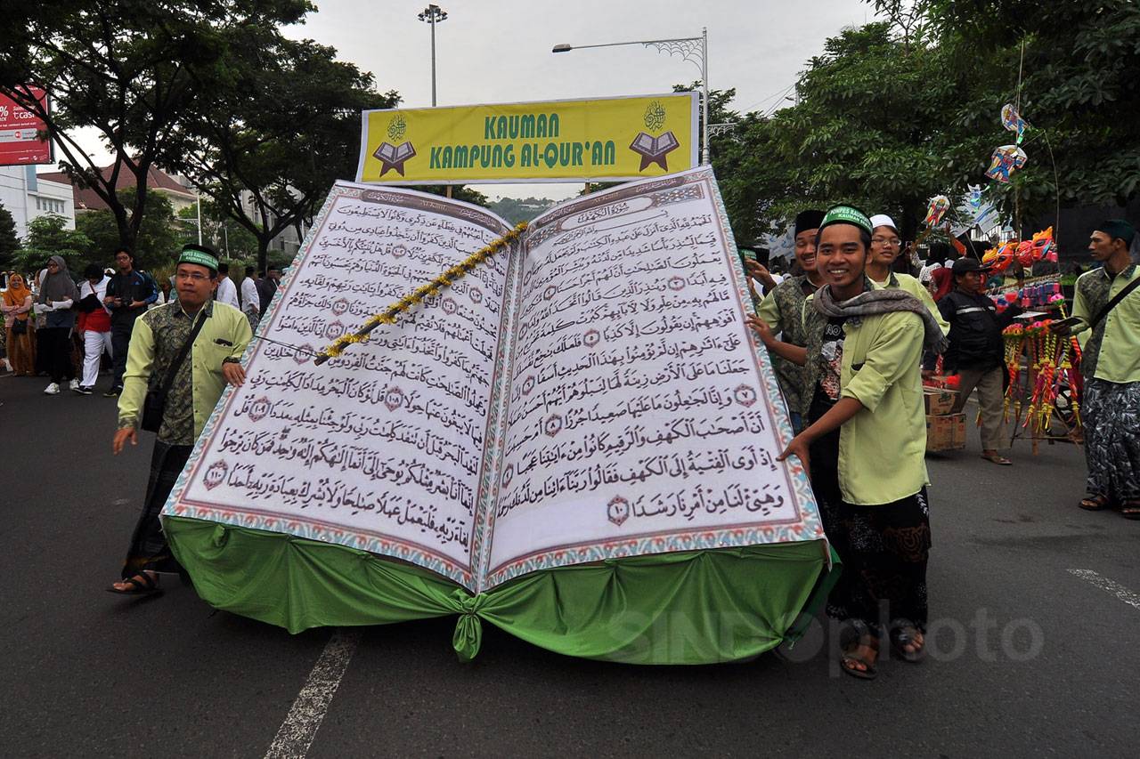 Ratusan Santri Ikuti...