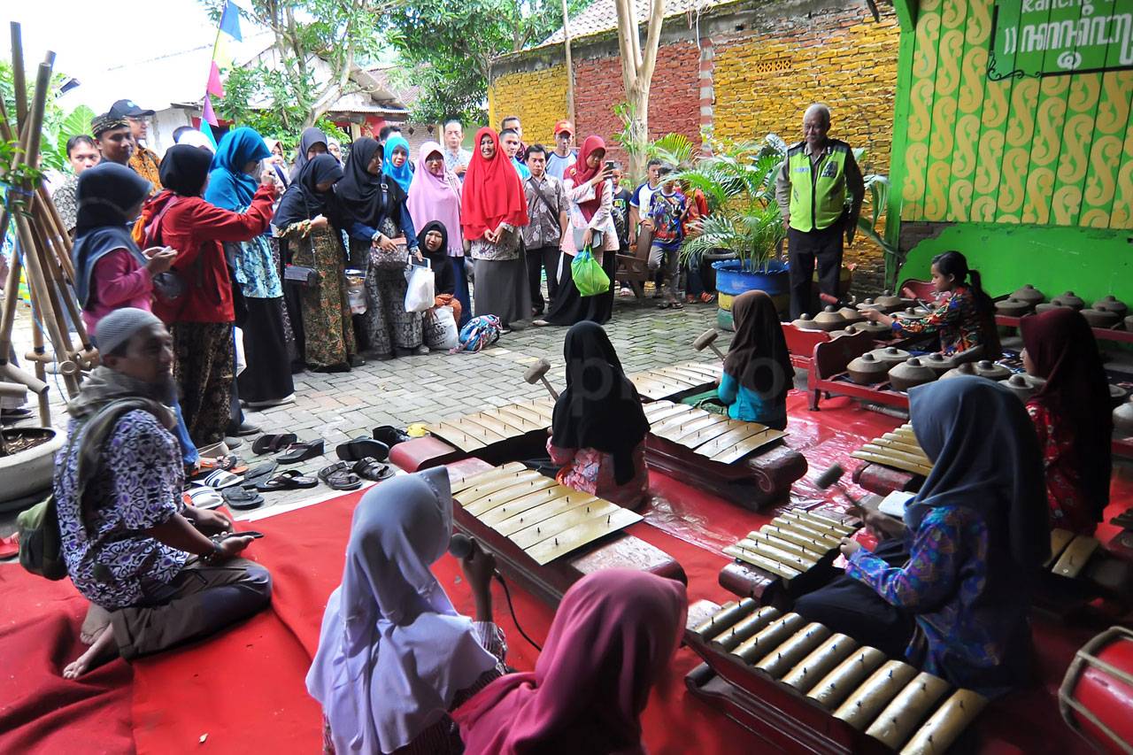 Atraksi Reog di Kampung...