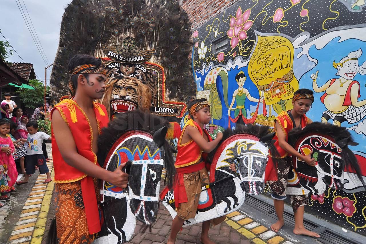 Atraksi Reog di Kampung...