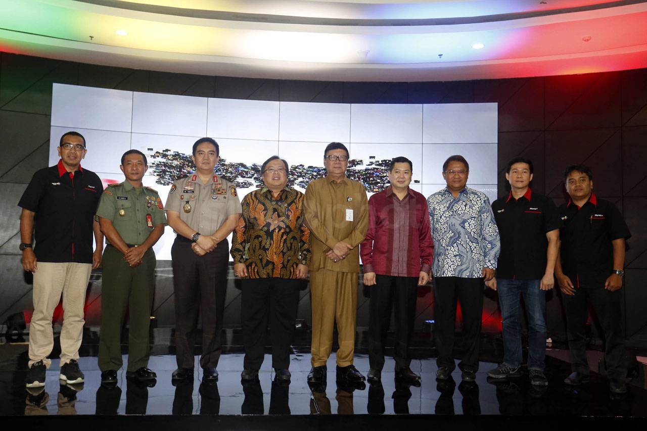 Tiga Menteri Hadiri...