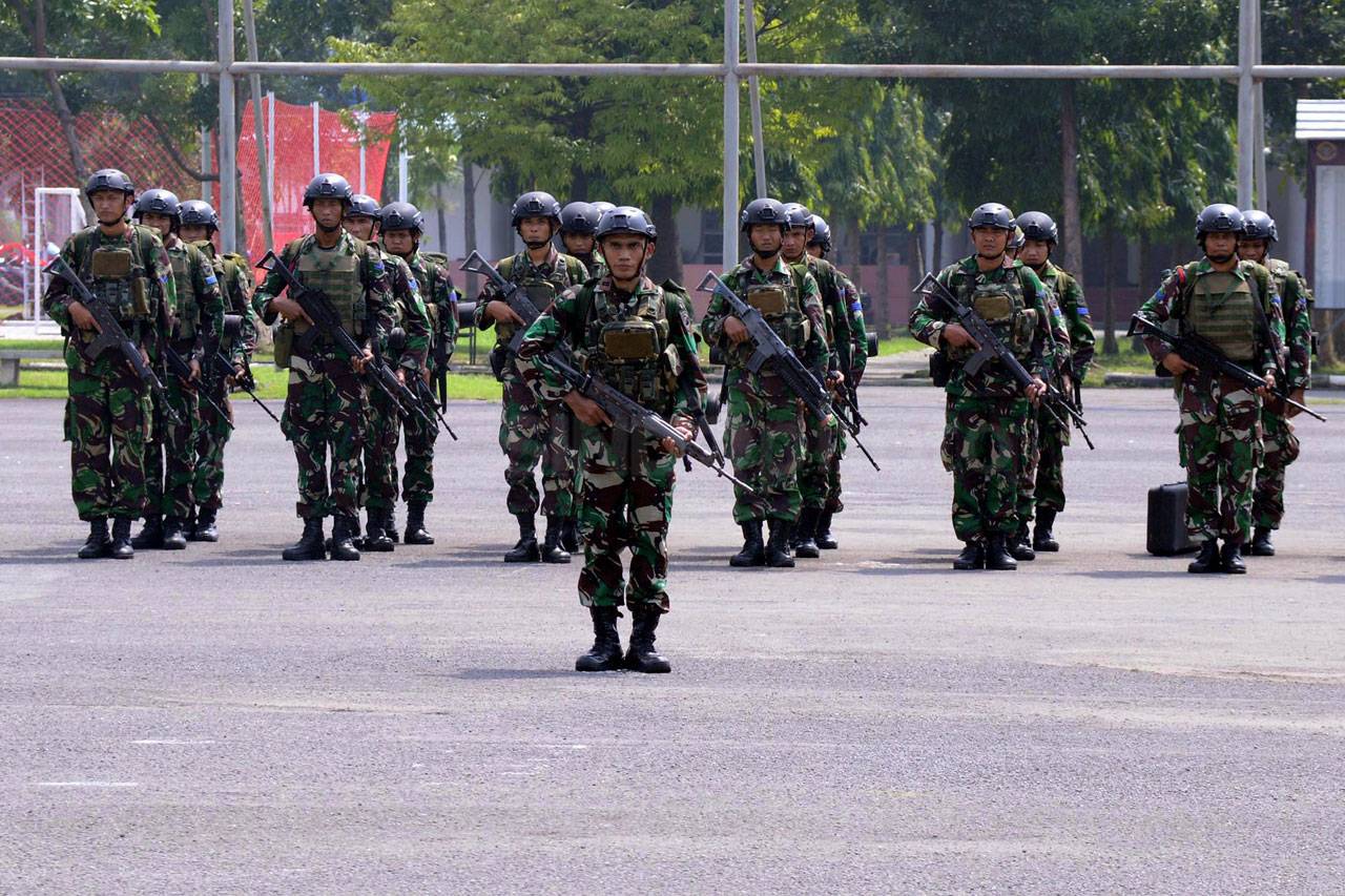 Komandan Pasmar-1 Sambut...