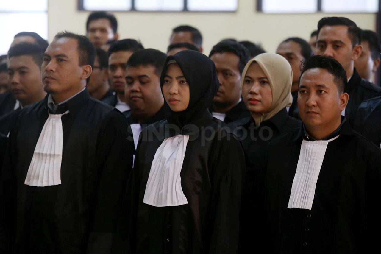 155 Advokat Muda Diambil...