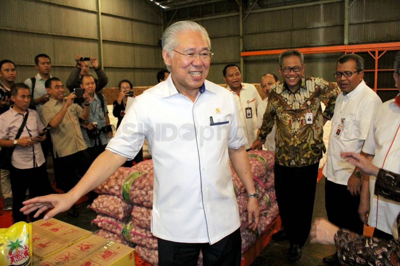 Mendag Tinjau Gudang...