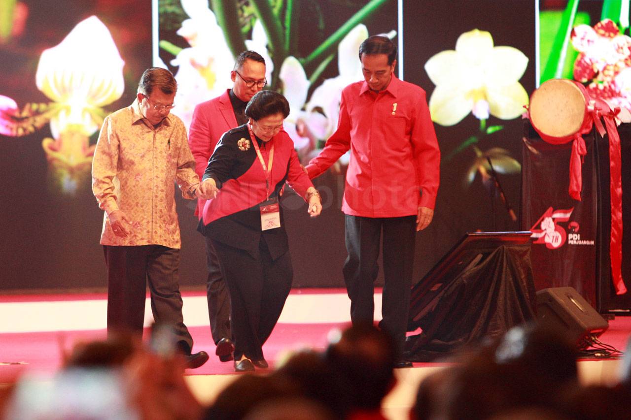 Presiden Jokowi Hadiri...