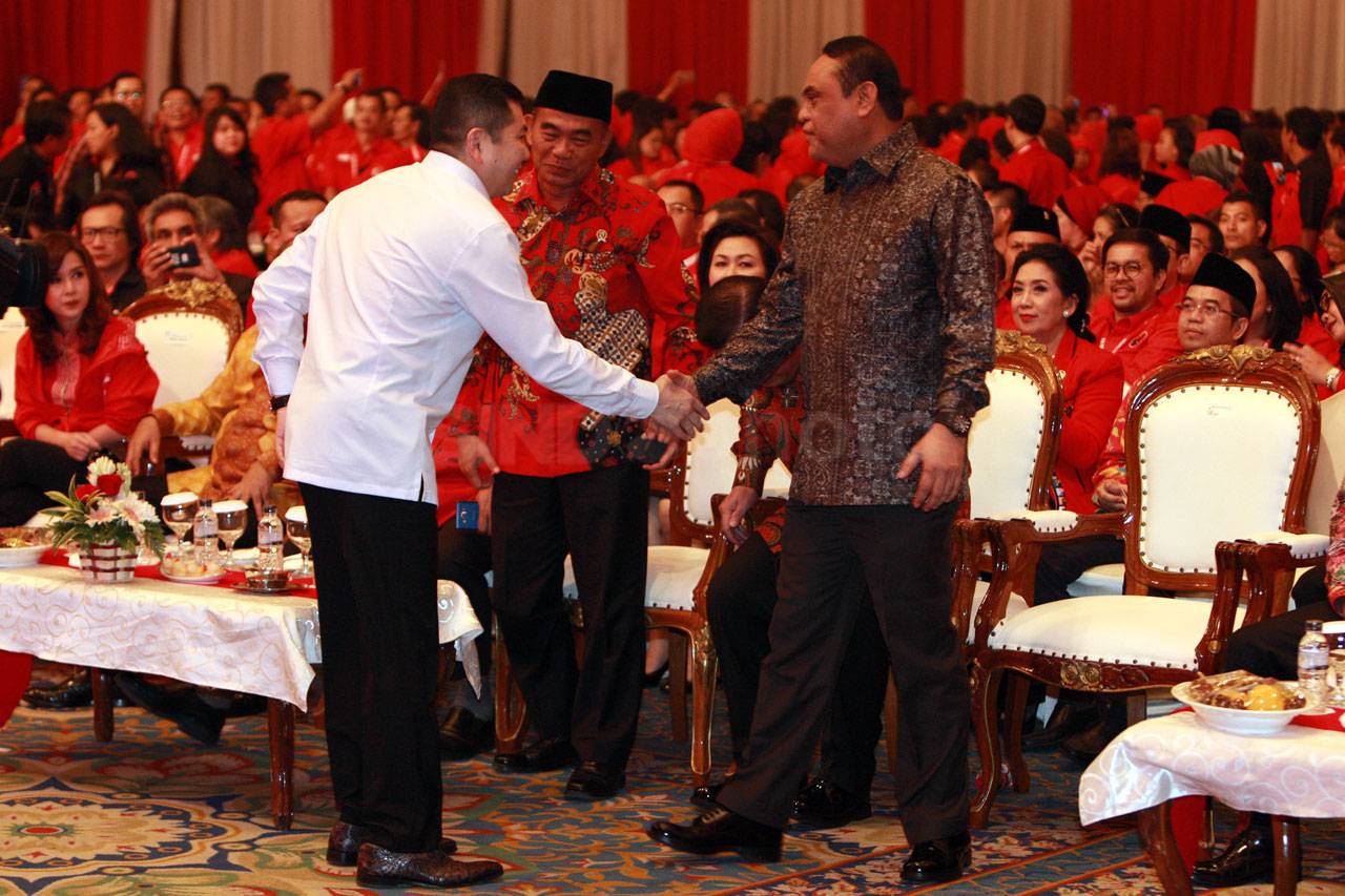 Presiden Jokowi Hadiri...