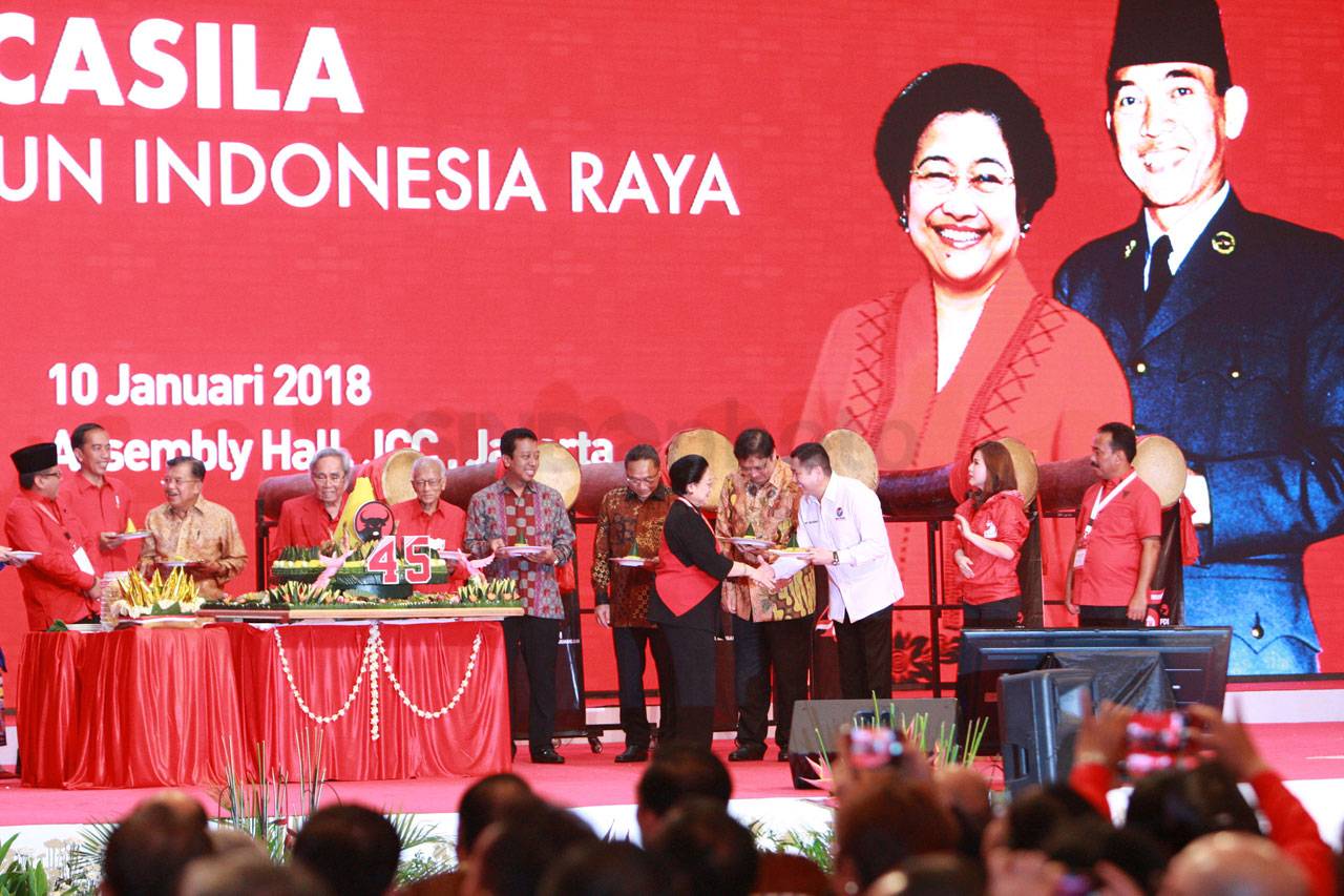 Presiden Jokowi Hadiri...