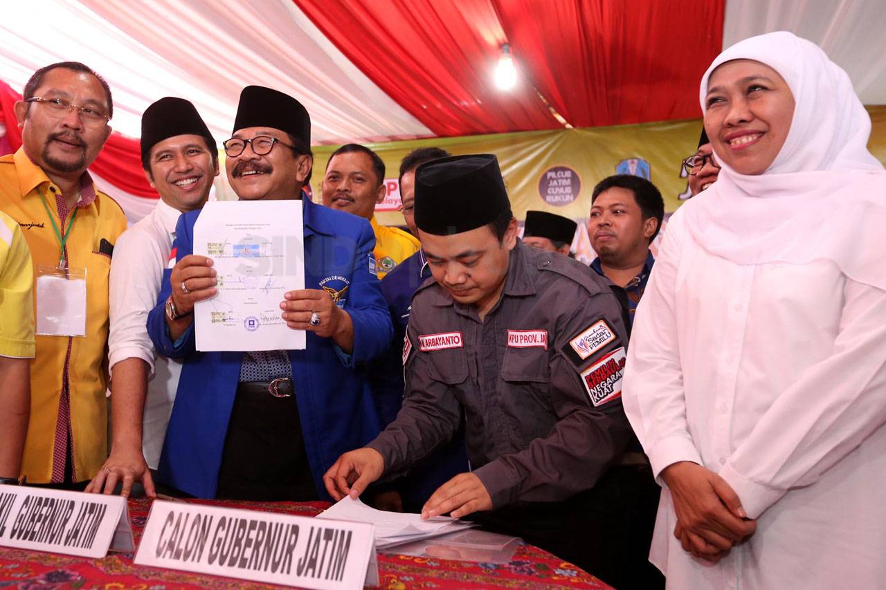 Pasangan Khofifah-Emil...