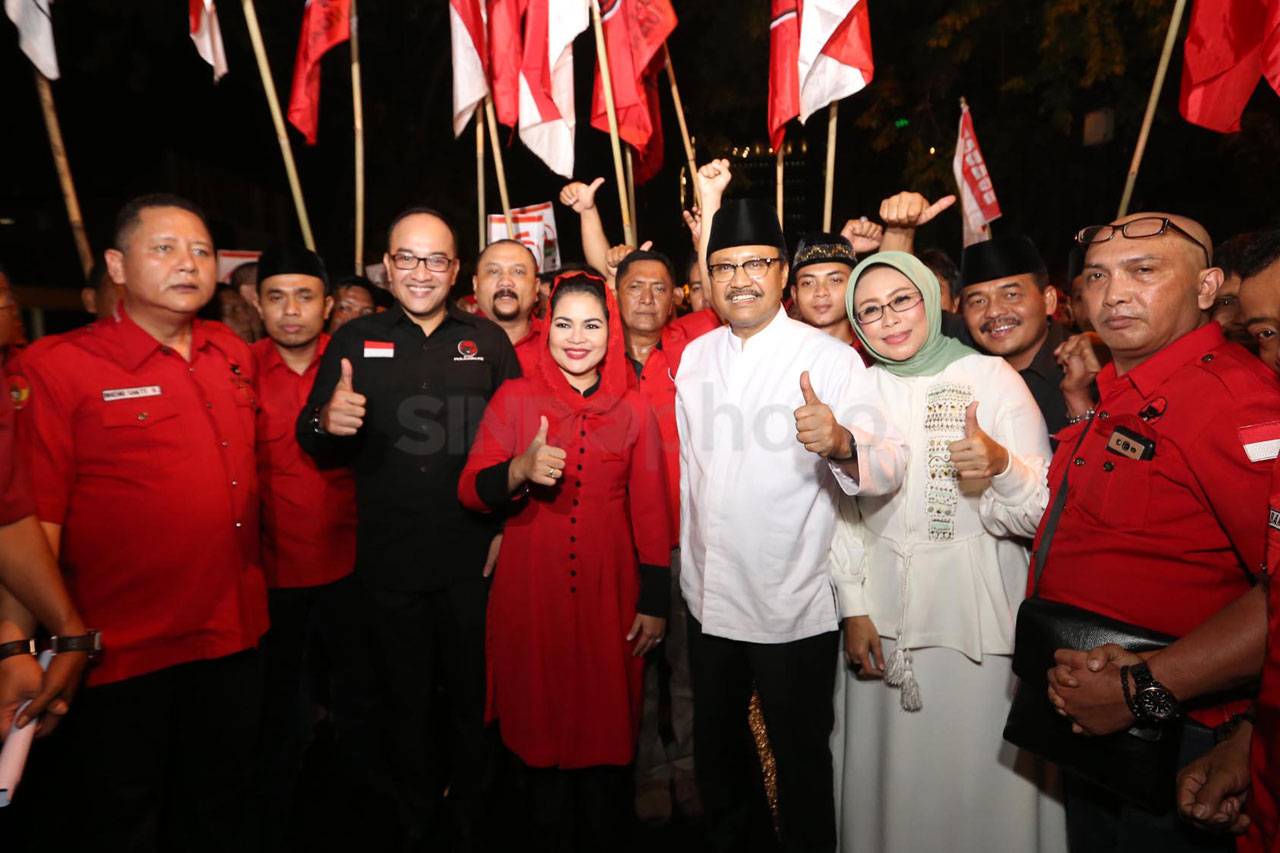 Pasangan Gus Ipul-Puti...
