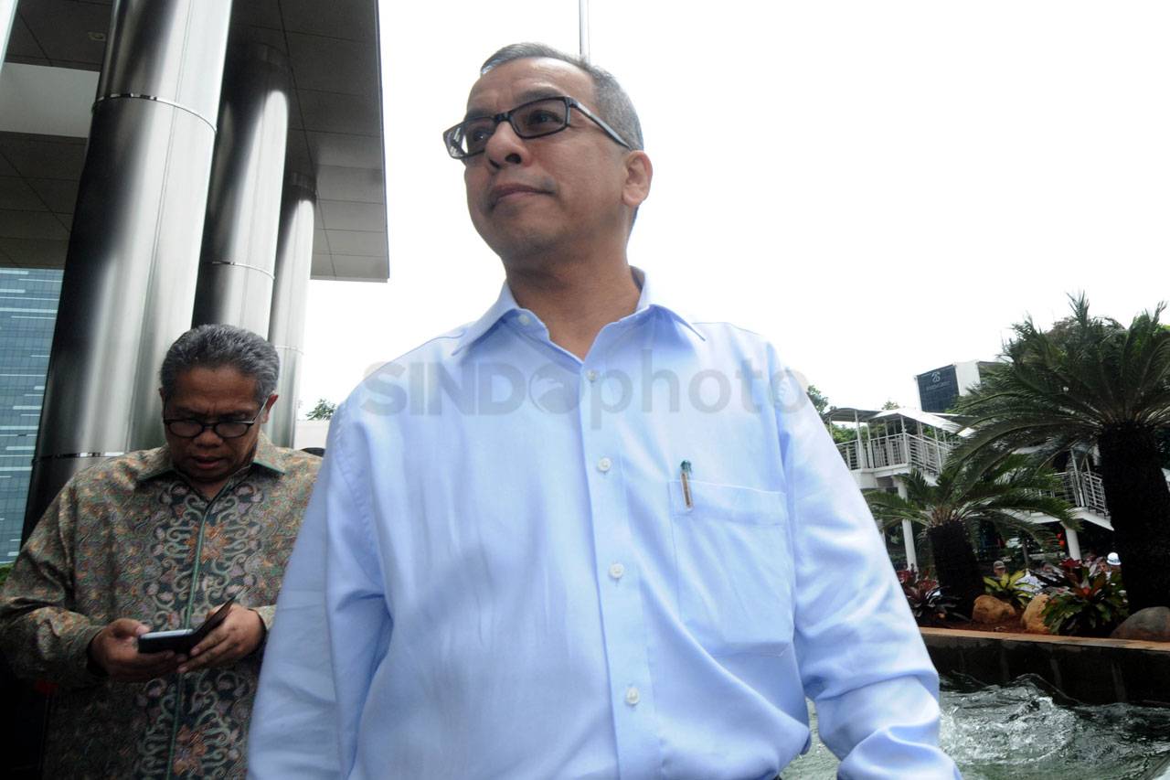 KPK Periksa Mantan Dirut...