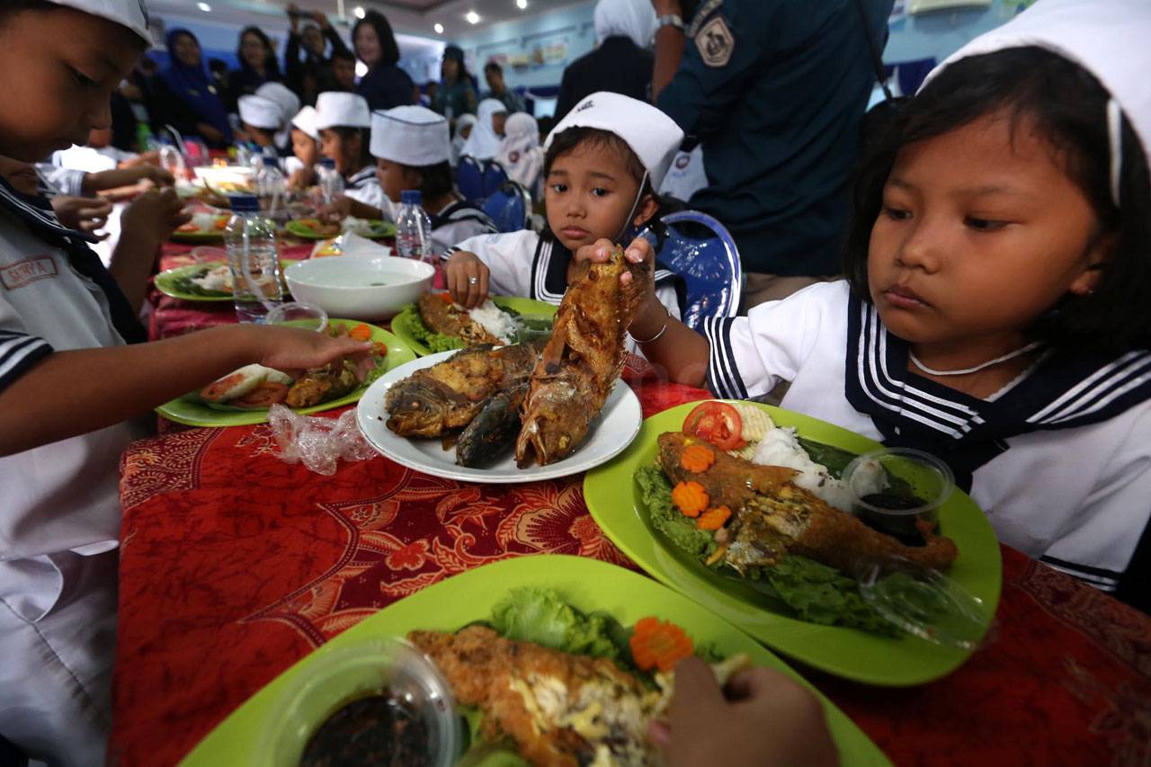 Puluhan Ribu Pelajar...
