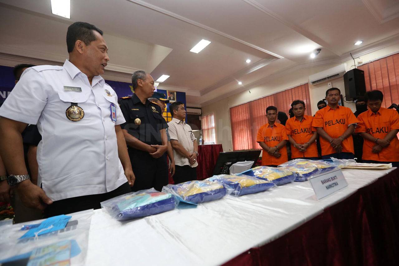 BNN dan Bea Cukai Gagalkan...