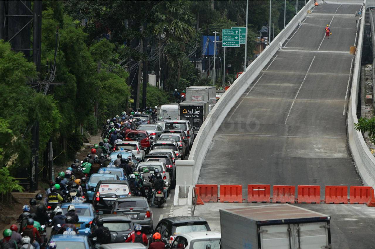 Flyover Pancoran Akan...
