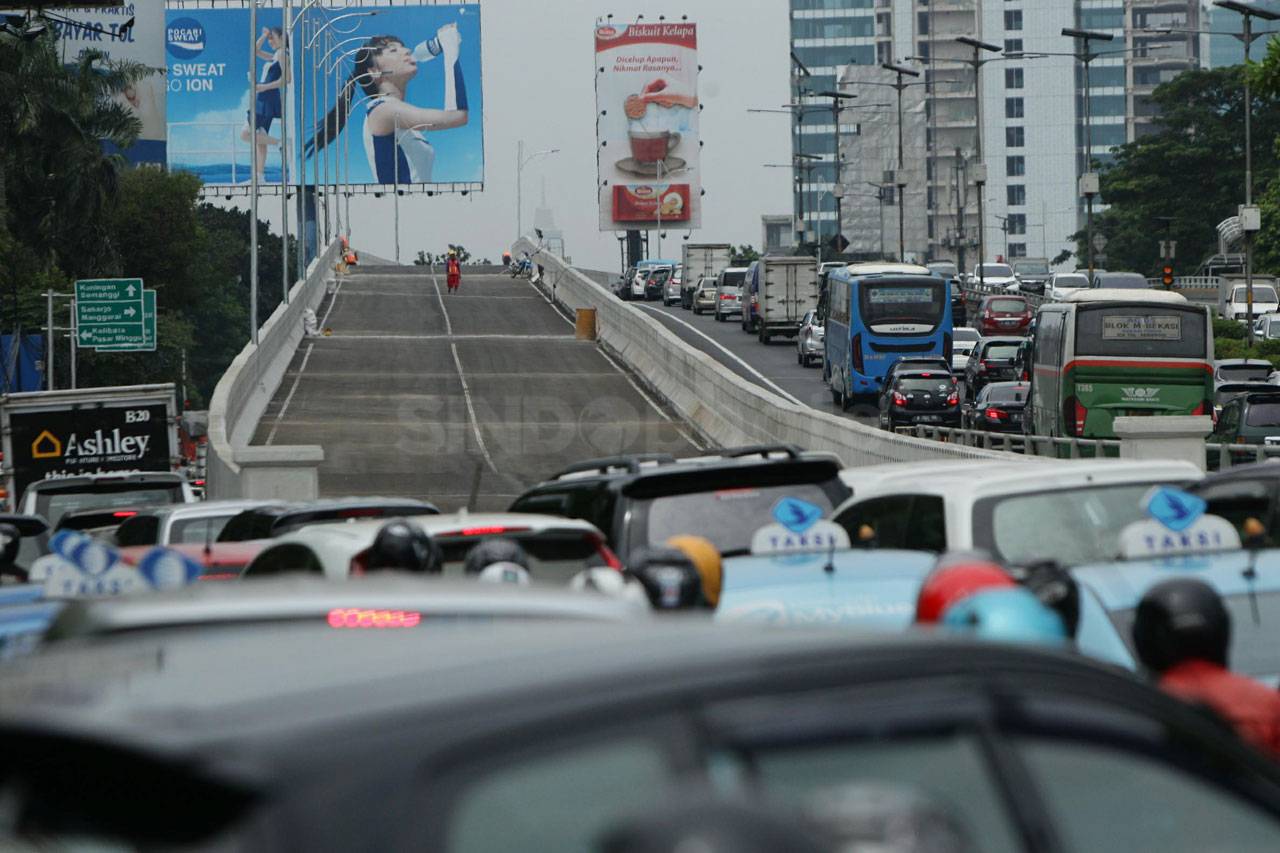 Flyover Pancoran Akan...