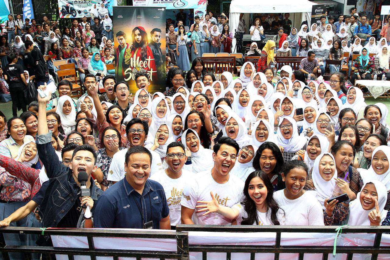 Pemain Film Meet Me...