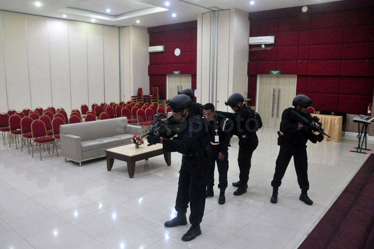 Polisi Gelar Simulasi...