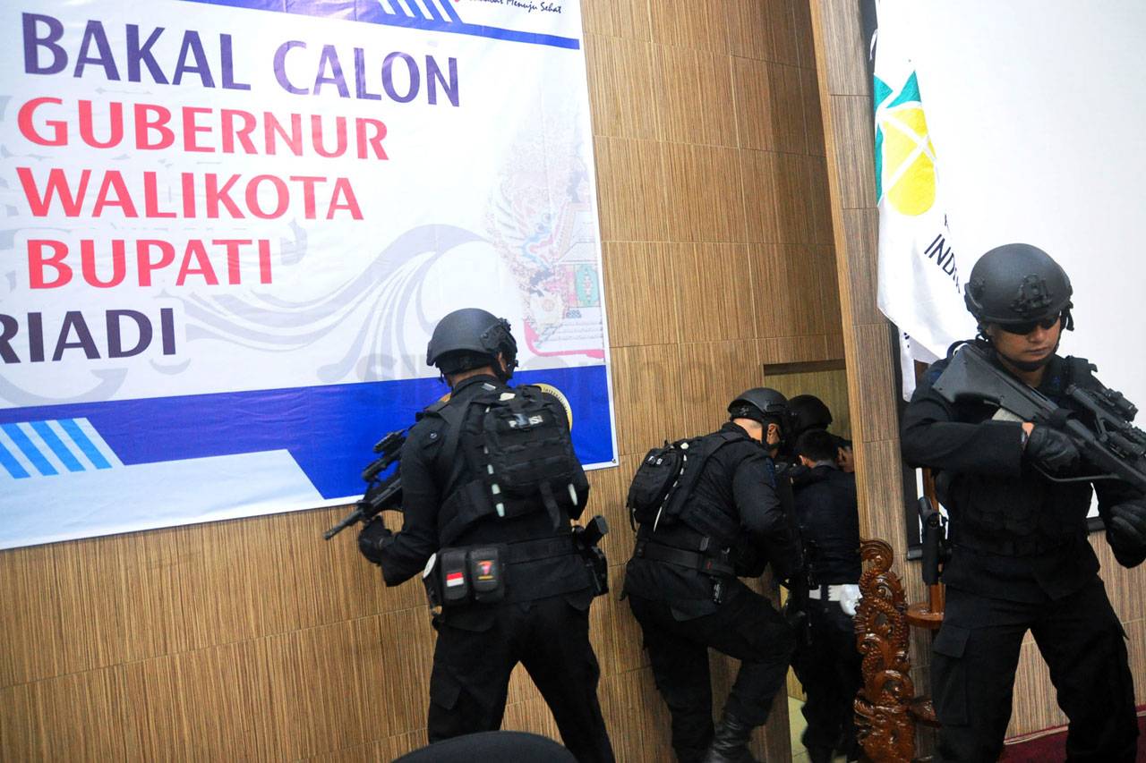 Polisi Gelar Simulasi...