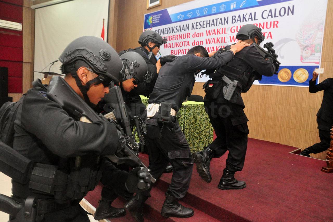Polisi Gelar Simulasi...