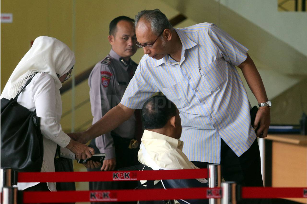 KPK Periksa Dokter Rumah...