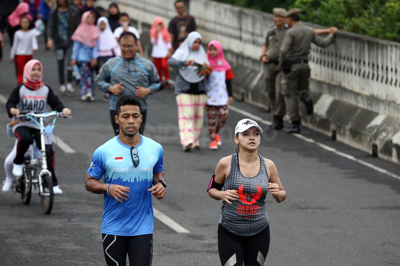 Warga Antusias Berolahraga...