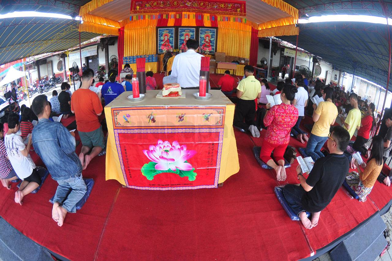 Ritual Sembahyang Po...