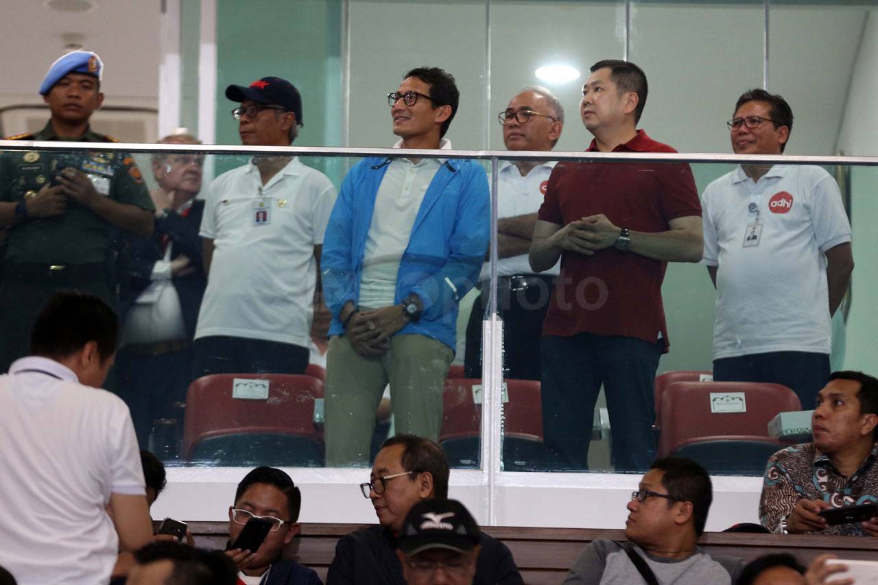 Bersama Jokowi, HT Saksikan...