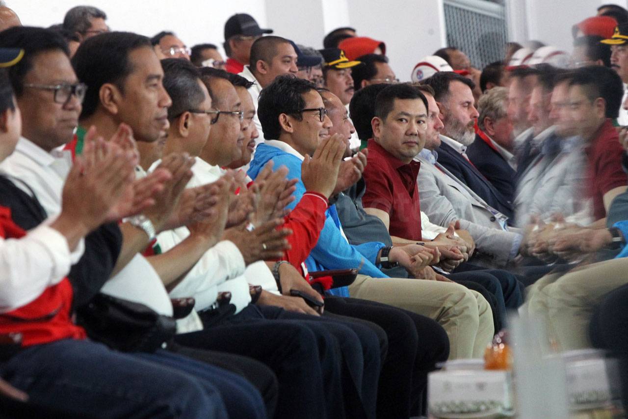 Bersama Jokowi, HT Saksikan...