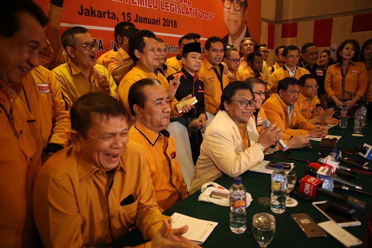 Dipecat Pengurus Hanura,...