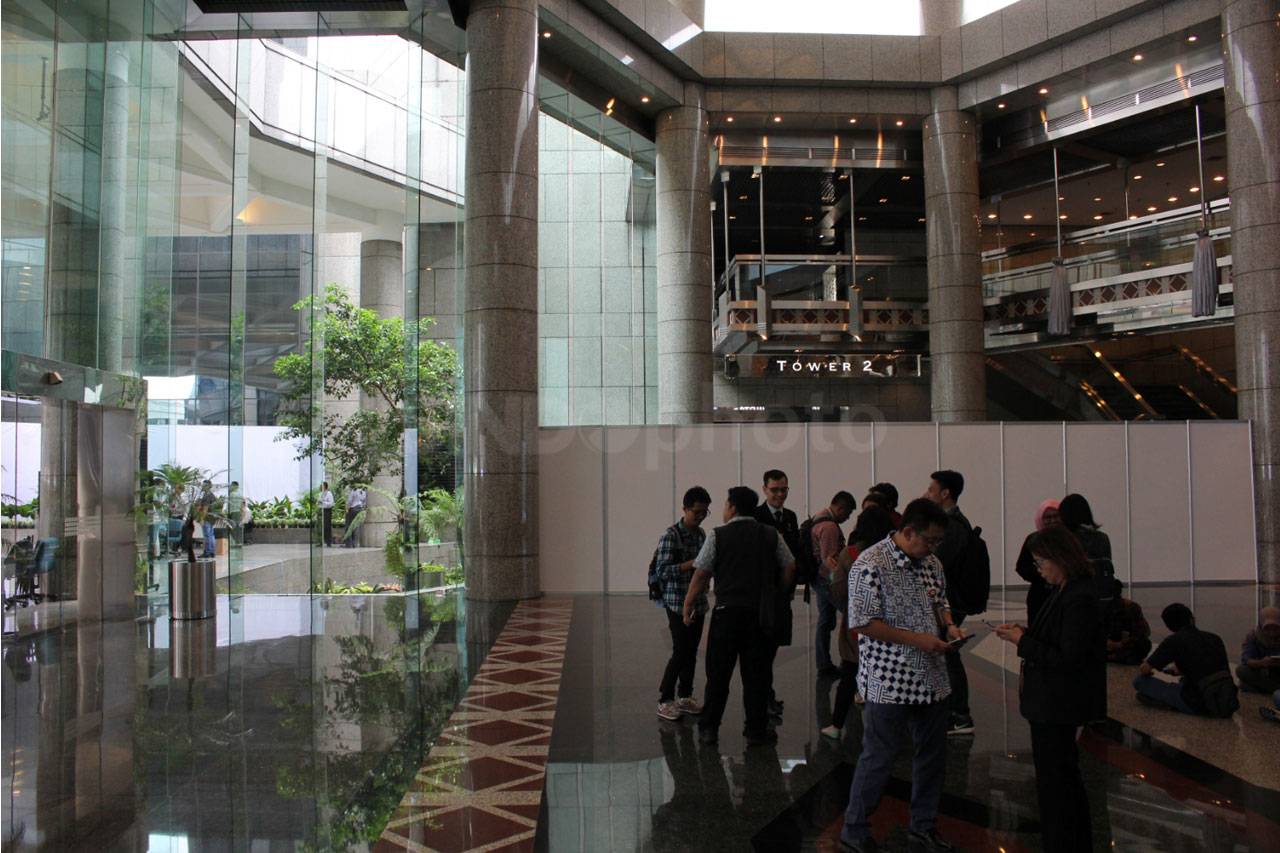 Aktivitas di Gedung...