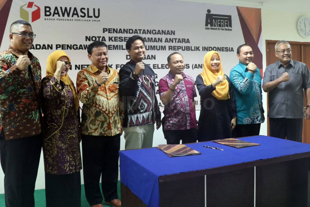 Bawaslu Kerja Sama dengan...