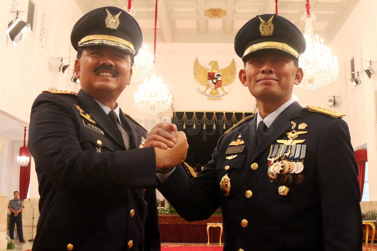 Presiden Jokowi Lantik...