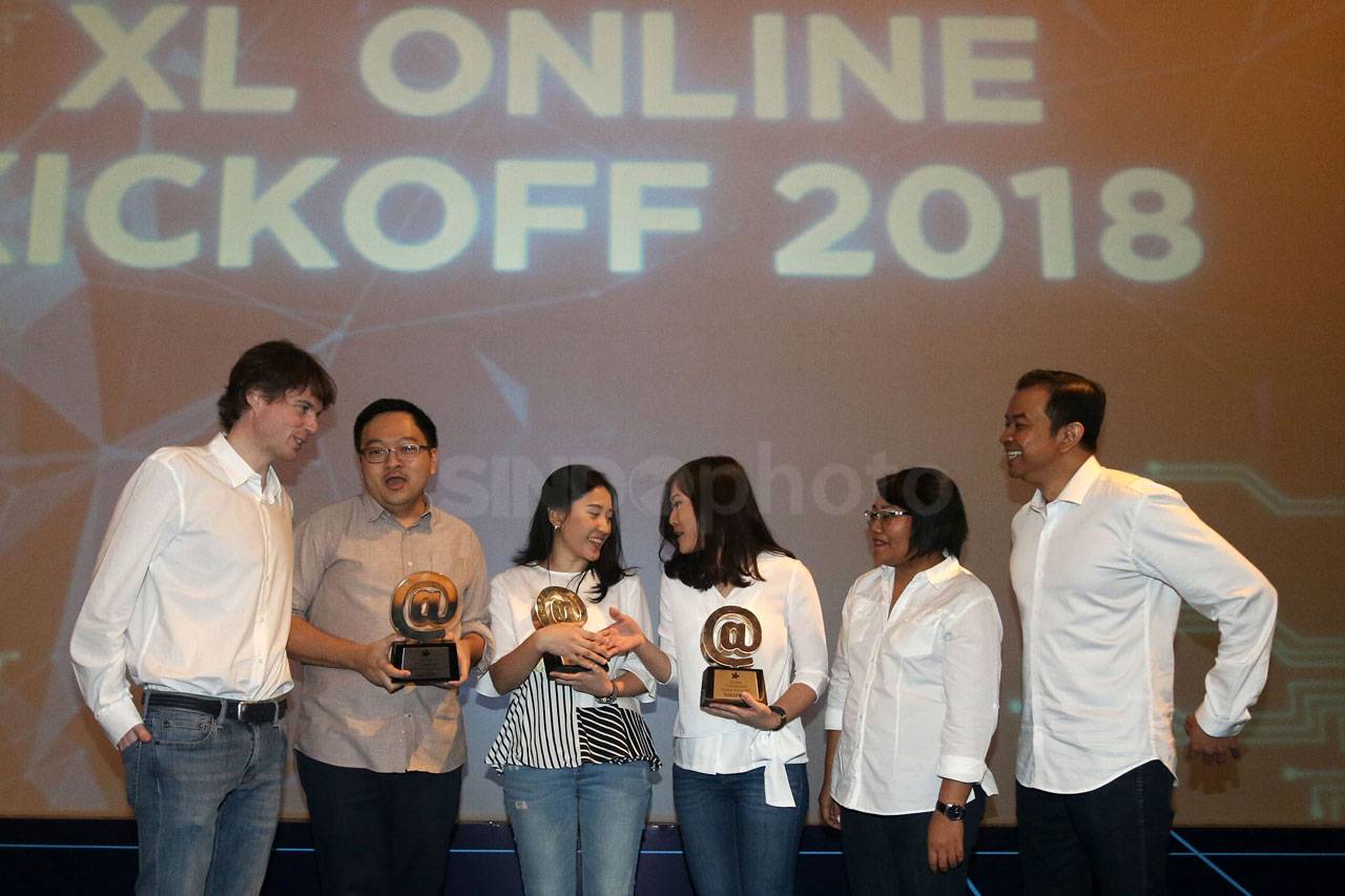 XL Berikan Penghargaan...