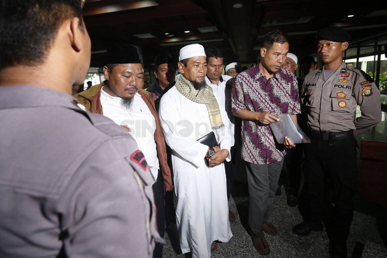Ustaz Zulkifli Muhammad...