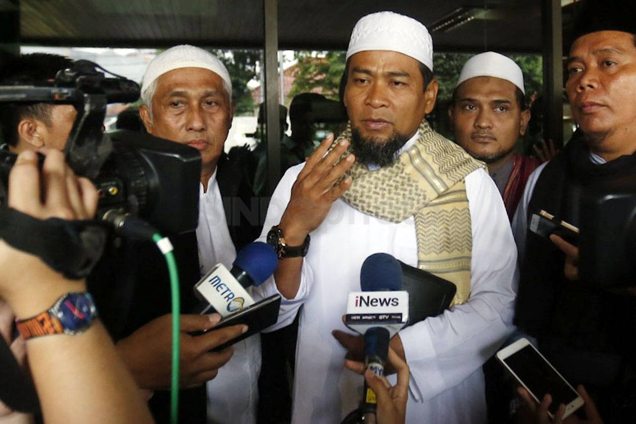 Ustaz Zulkifli Muhammad...