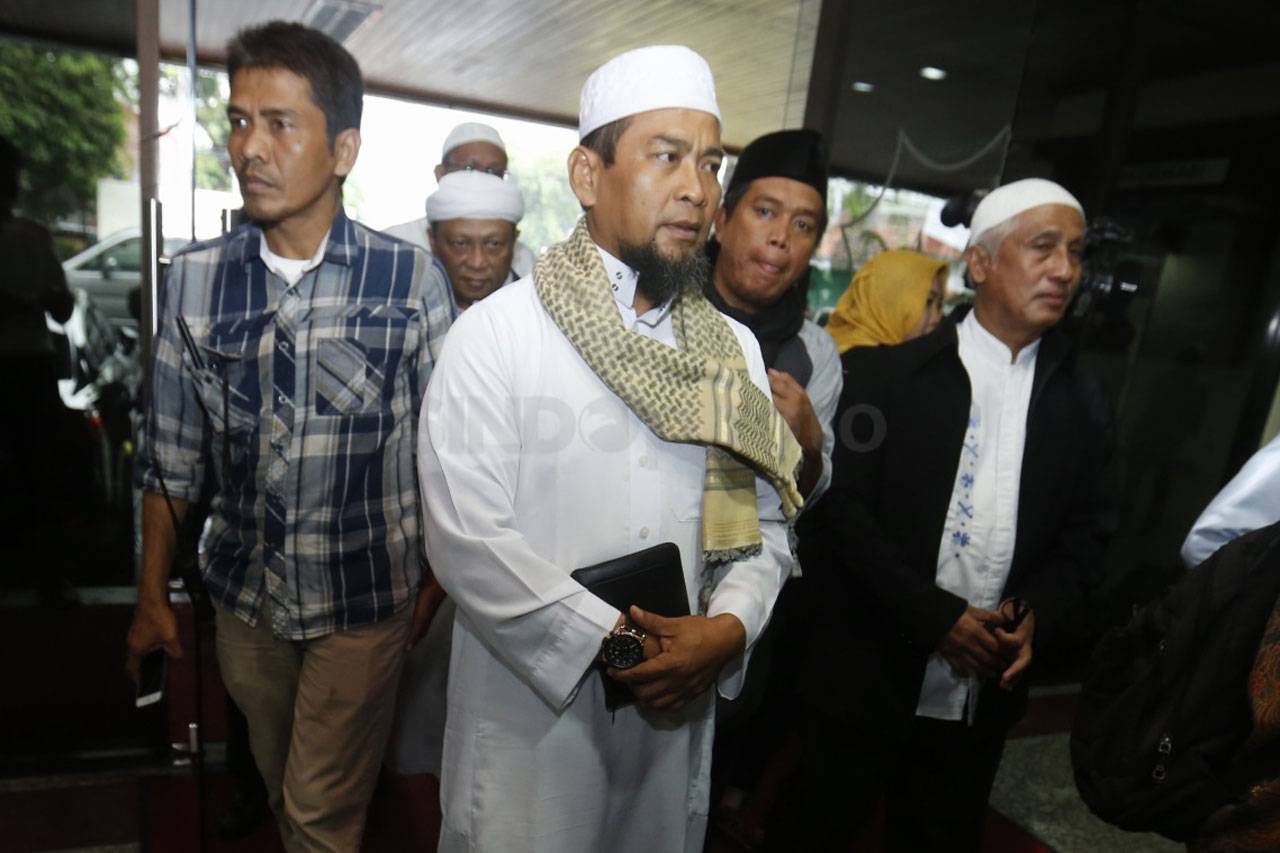 Ustaz Zulkifli Muhammad...