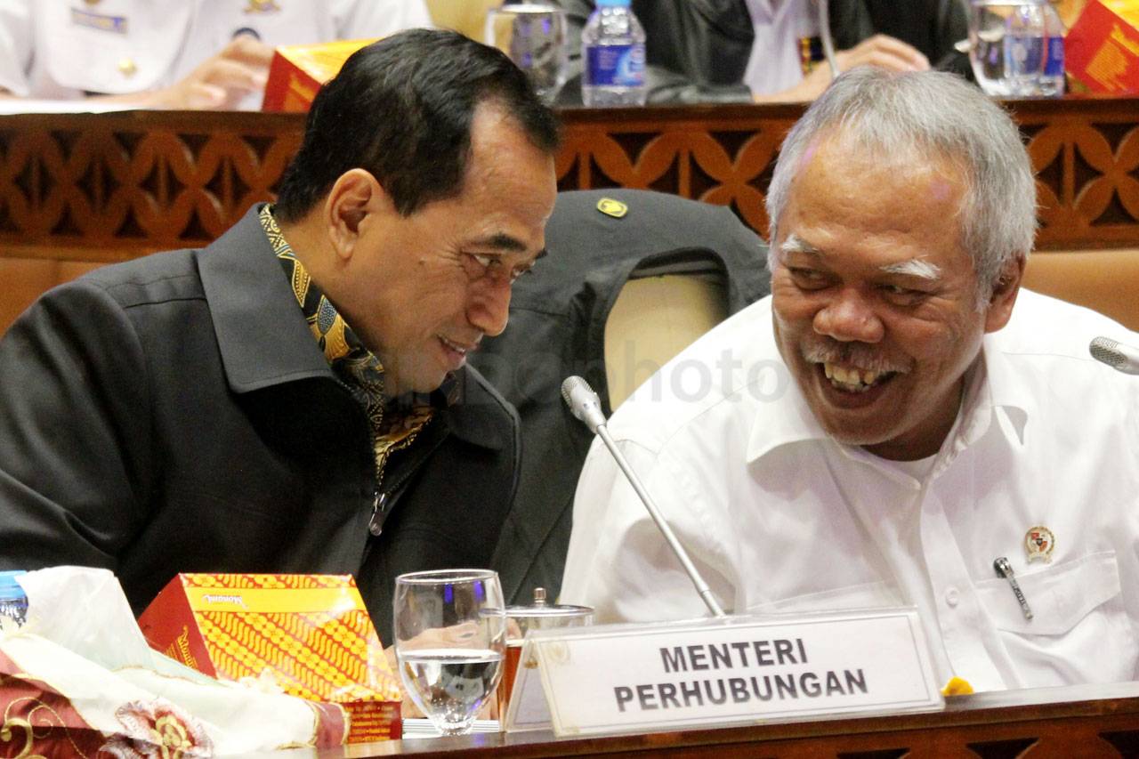 Komisi V DPR Raker dengan...