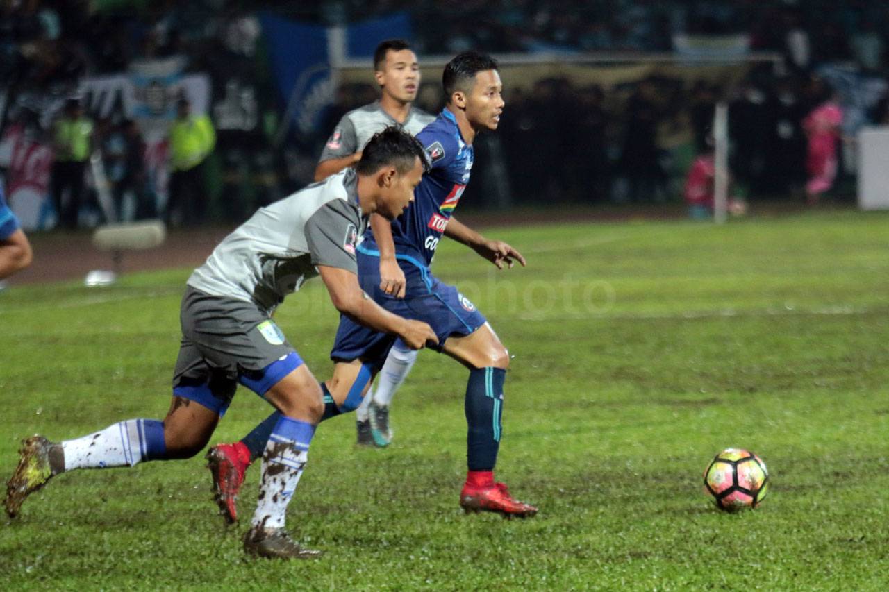 Arema FC dan Persela...