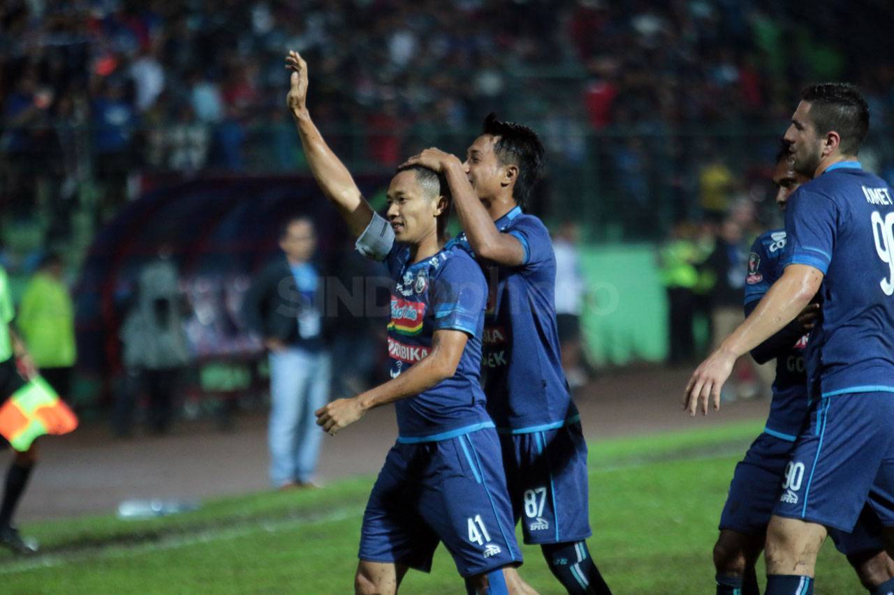 Arema FC dan Persela...