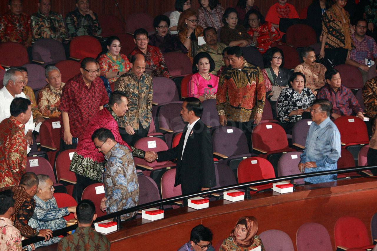 Presiden Jokowi Hadiri...