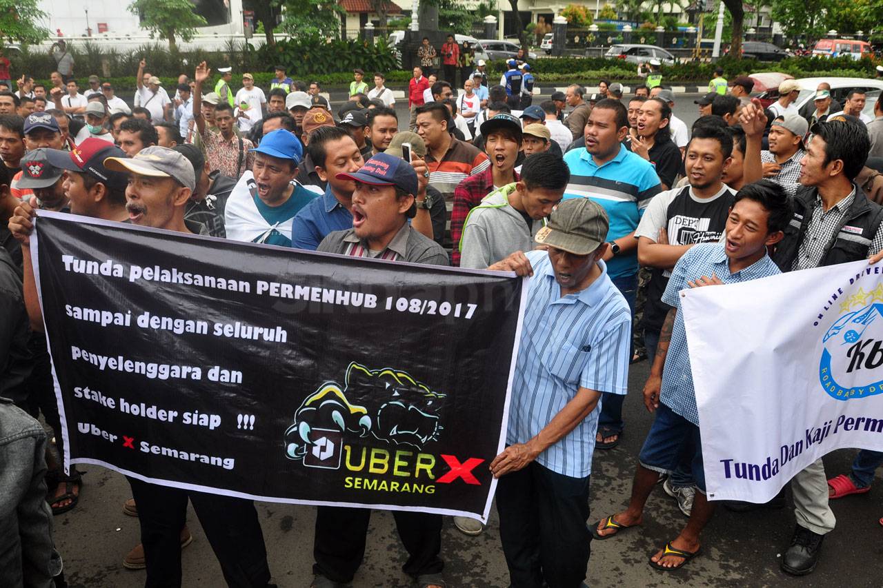 Ratusan Driver Online...