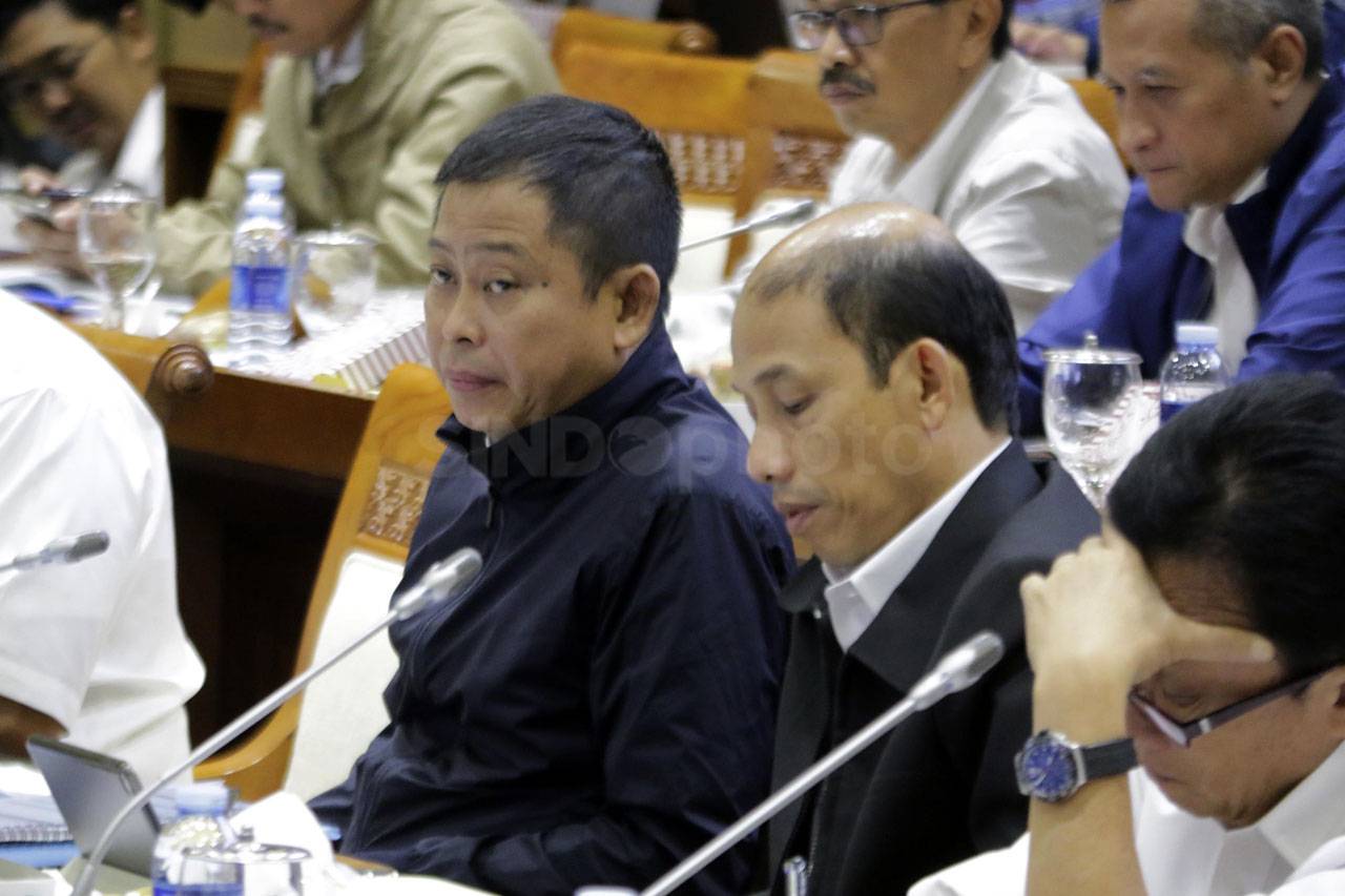 Menteri ESDM Raker dengan...
