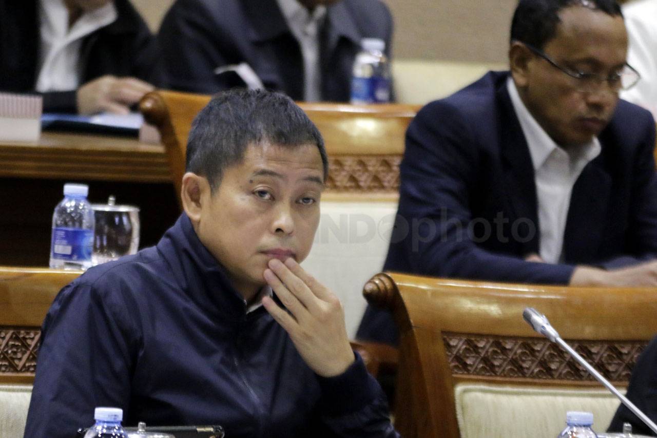 Menteri ESDM Raker dengan...