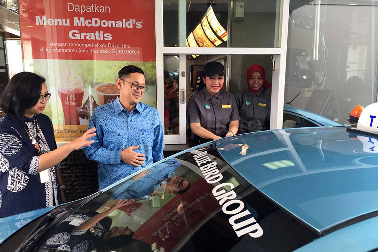 Blue Bird dan McDonalds...