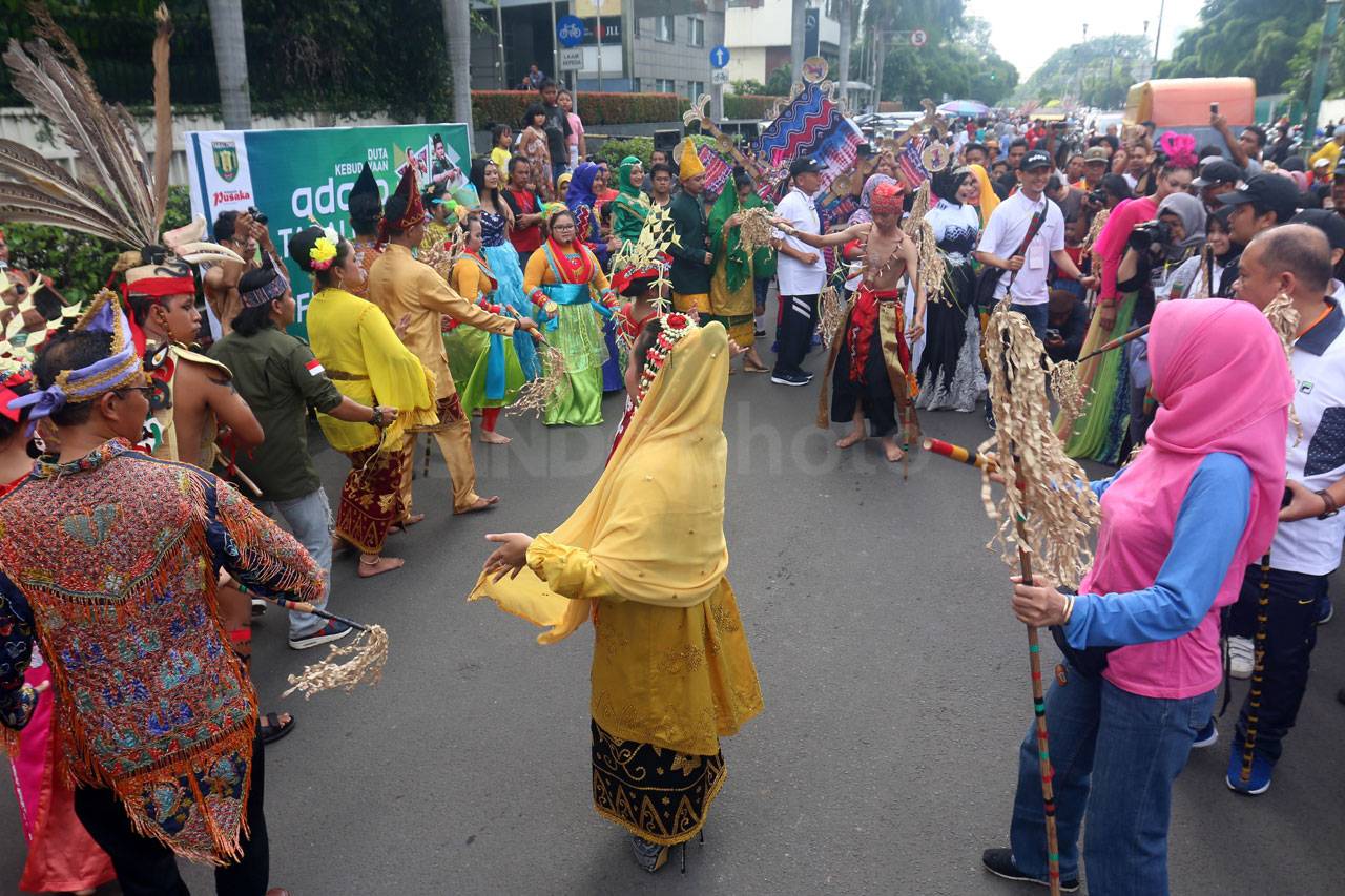 Kesenian Dayak Khas...